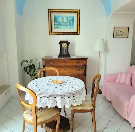 Apartment Elle, Just Few Steps From The Center! *