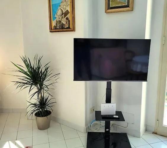 Elle, Just Few Steps From The Center! Apartman *